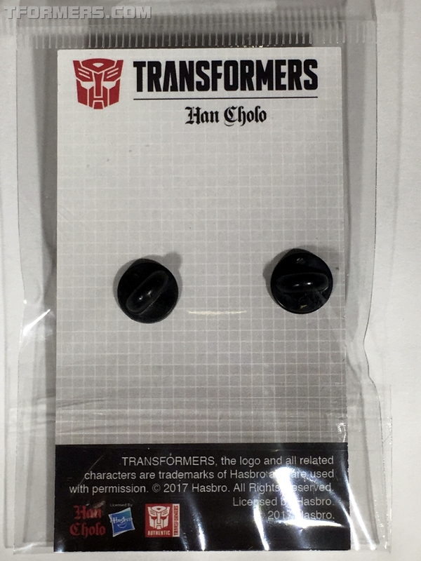 Sdcc 2017 In Hand Images Transformers G1 Optimus Prime Megatron Soundwave Bumblebee Exclusive Pins  (12 of 12)